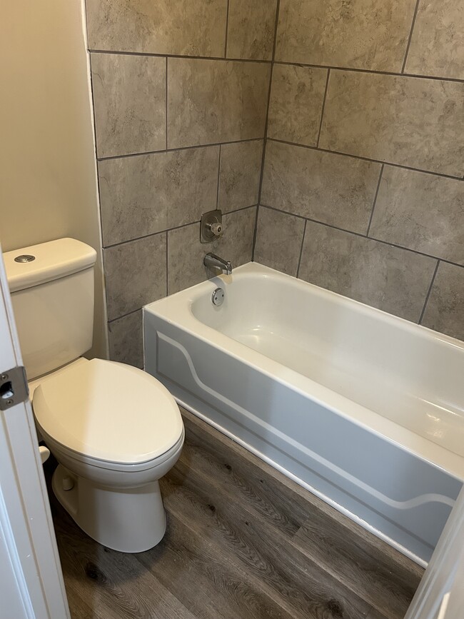 Photo - 35 Edgebrooke Dr Unit 3