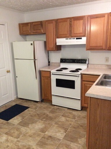 Photo - 2 BR bungalow near the Speedway