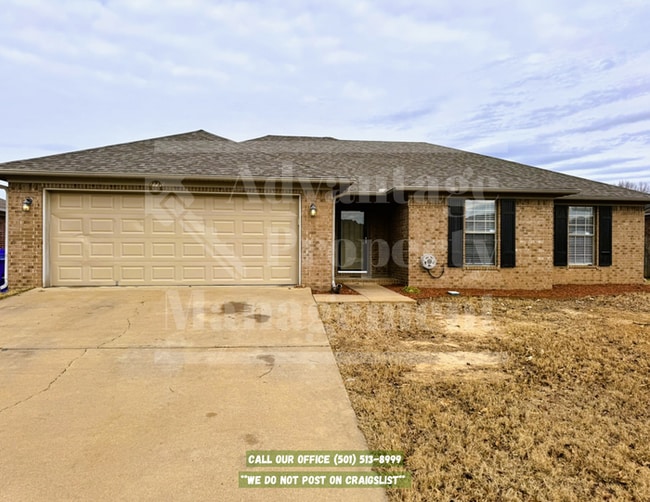 Building Photo - 2730 Makenzie Dr