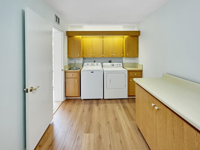 Photo - 2601 Village Blvd Unit 301