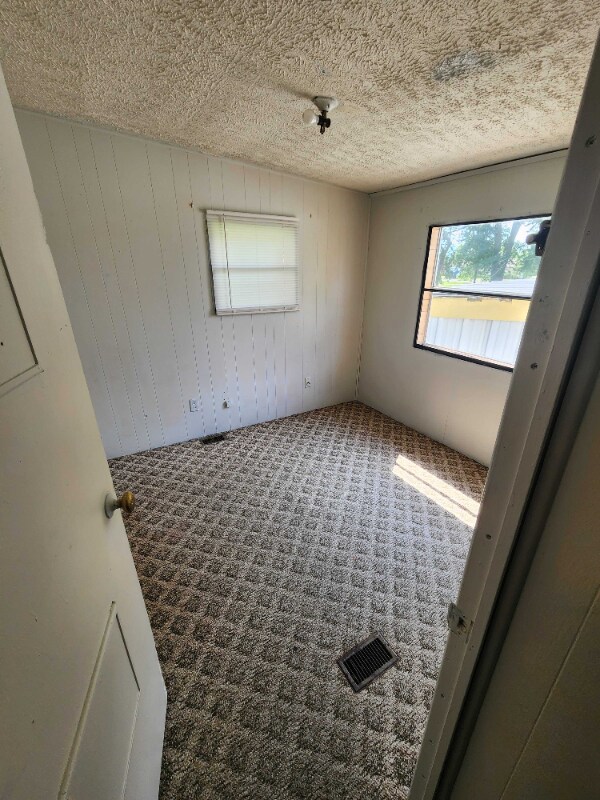 Photo - 201 Chamberlin Dr