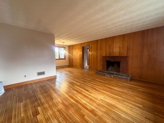 Photo - 1 Dorothy Rd House