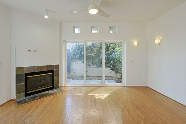 Photo - 3 Bed / 2.5 Bath Condo – Walk to Balboa Park!