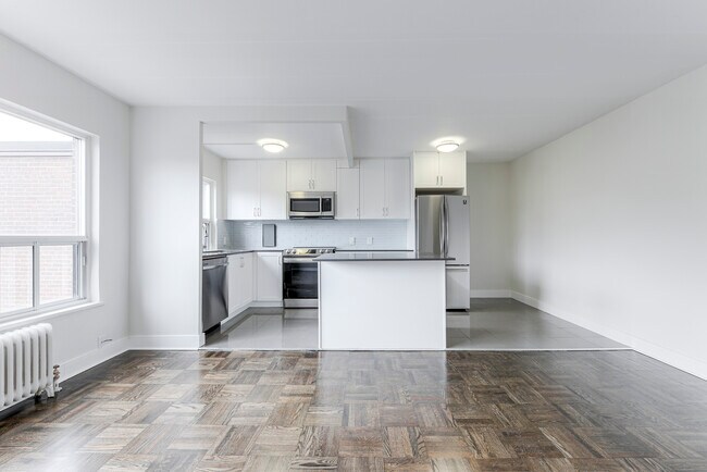 Photo - Stephen Apartments