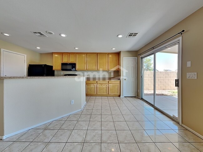 Photo - 10246 Massachusetts Ln