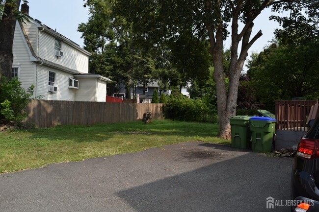 Photo - 4027 Woodbridge Ave Unidad 1