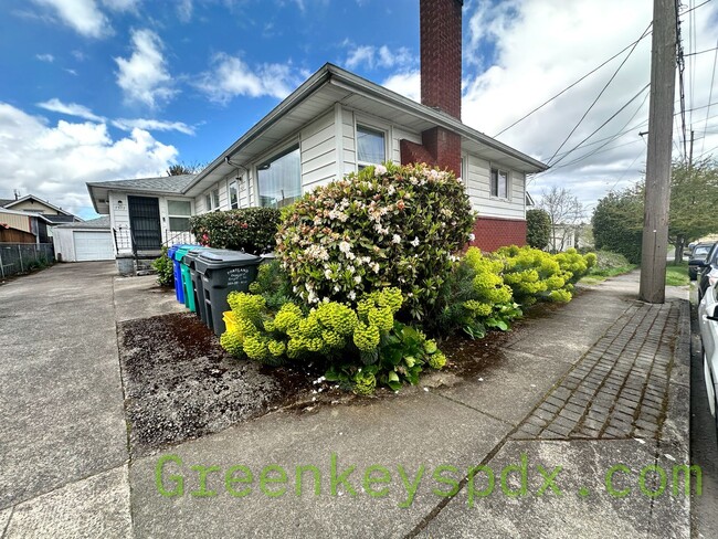 Clean and Move-In Ready! - Clean and Move-In Ready! House