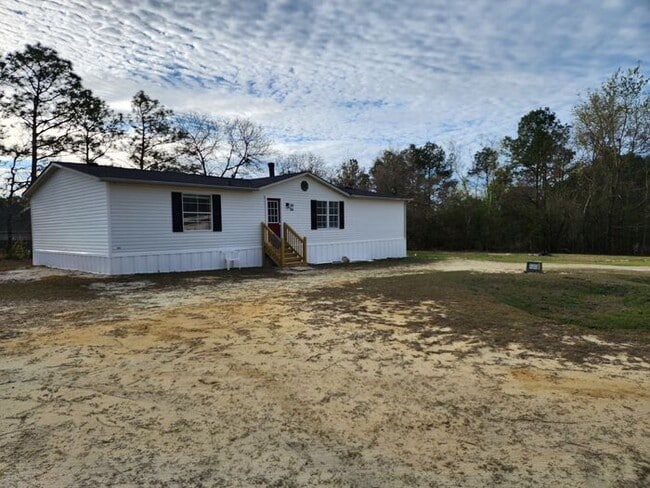 Building Photo - 384 McKay Dr Rental