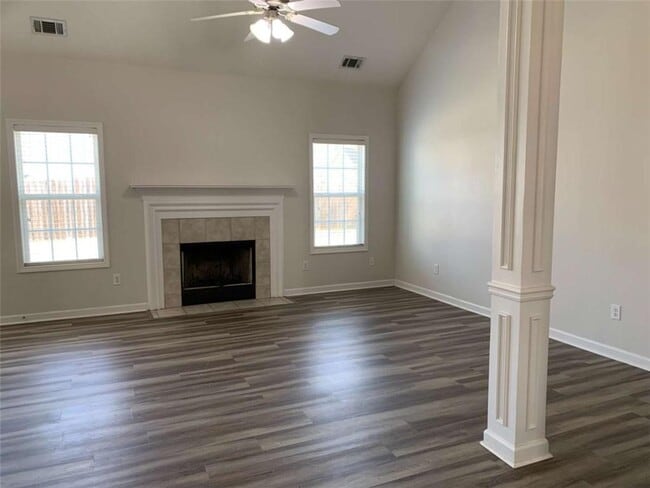Photo - 2641 Sedgeview Ln NE