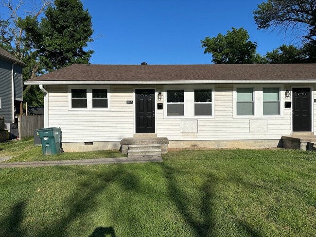 Building Photo - 116 N Tarver Ave Unit A
