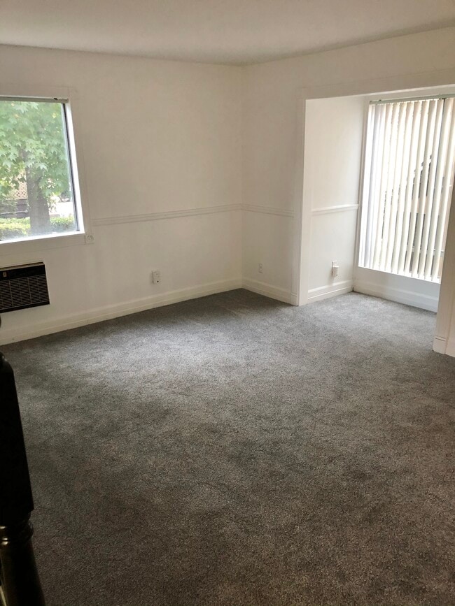 Photo - 7964 Mission Center Ct