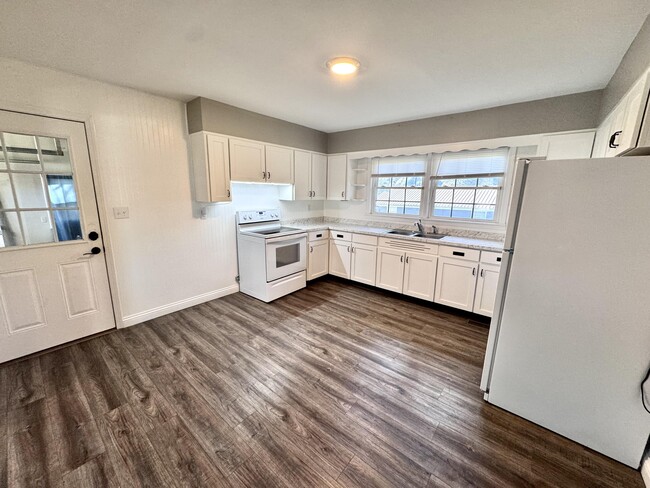 Photo - 1415 N Main St