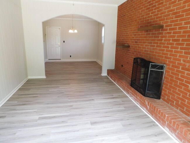 Photo - 712 National Dr