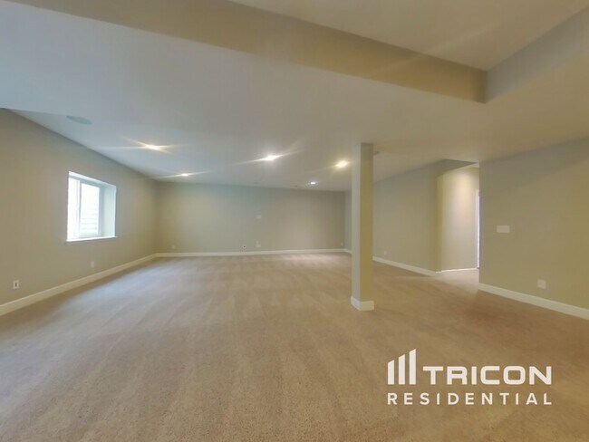 Photo - 7686 Oasis Dr