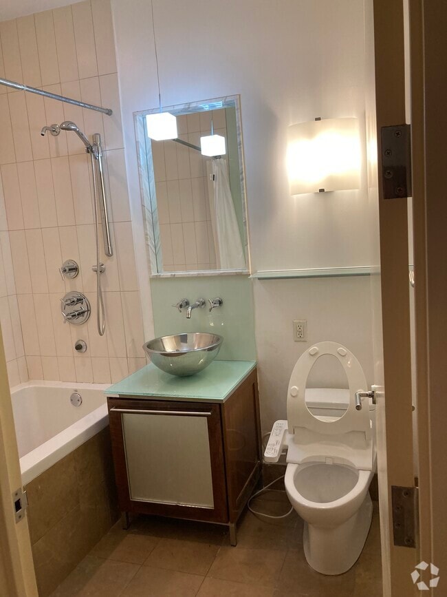 Building Photo - 59 John St Unit 7H Rental