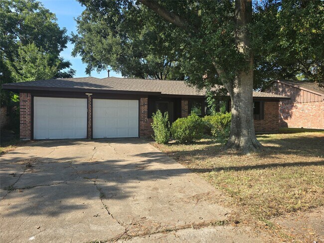 12507 Bexley Dr