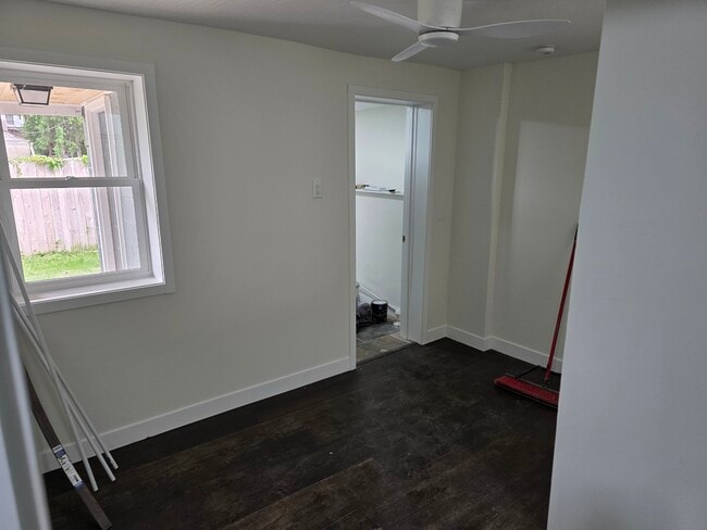 Photo - 2129 Eddystone Ave