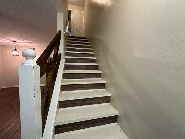 Photo - Take a look at this 2-bedroom, 1.5-bathroom!