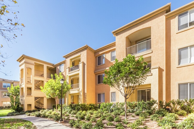 Torrey Hills Apartment Homes