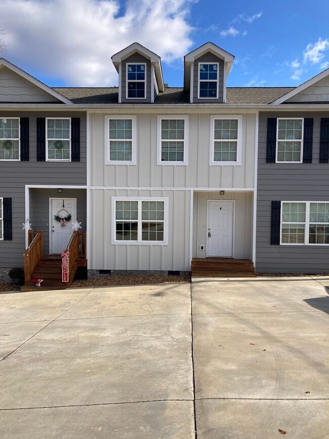 Photo - 312 N Varnell Rd Unit Apt. B