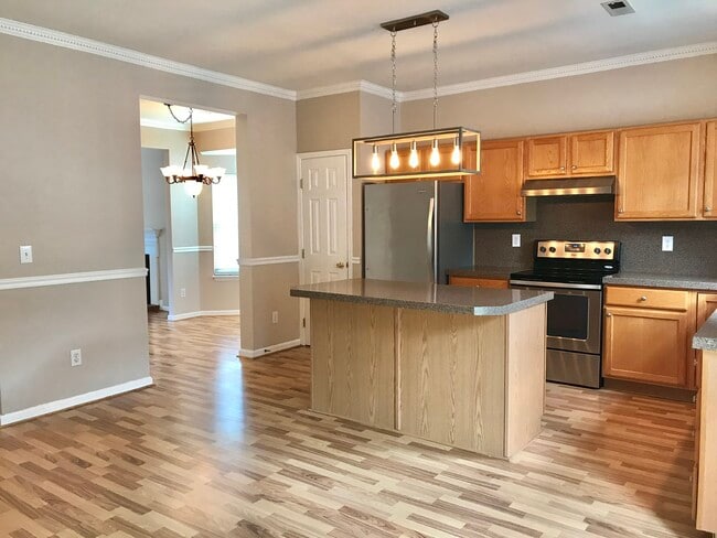 Building Photo - 18651 Shawnee Ridge Rd Rental