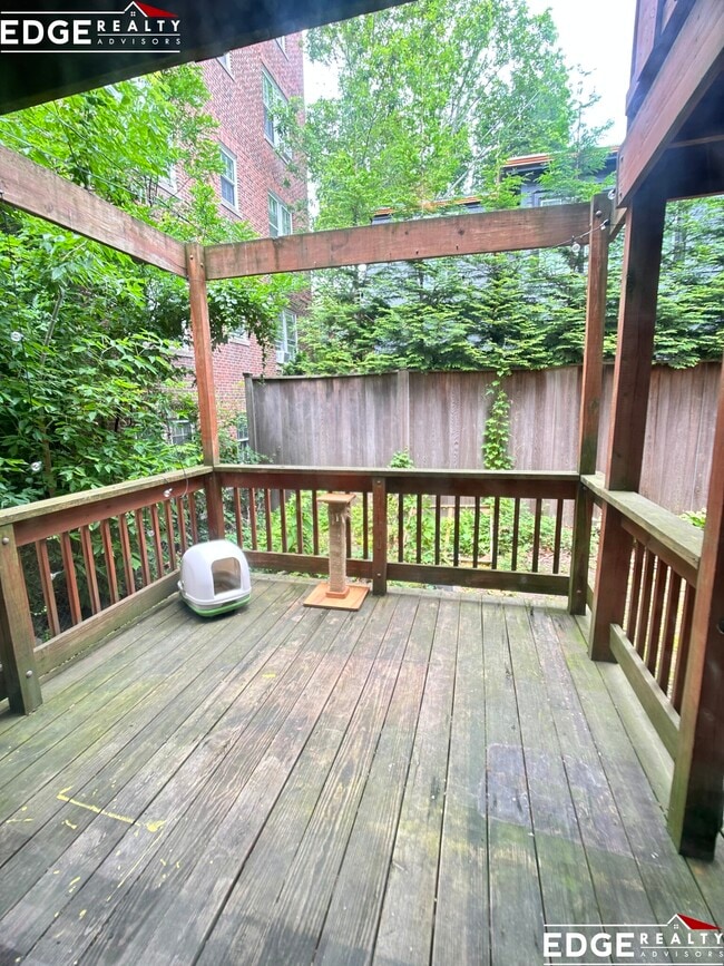 Photo - 195 Mount Auburn St Unit 2