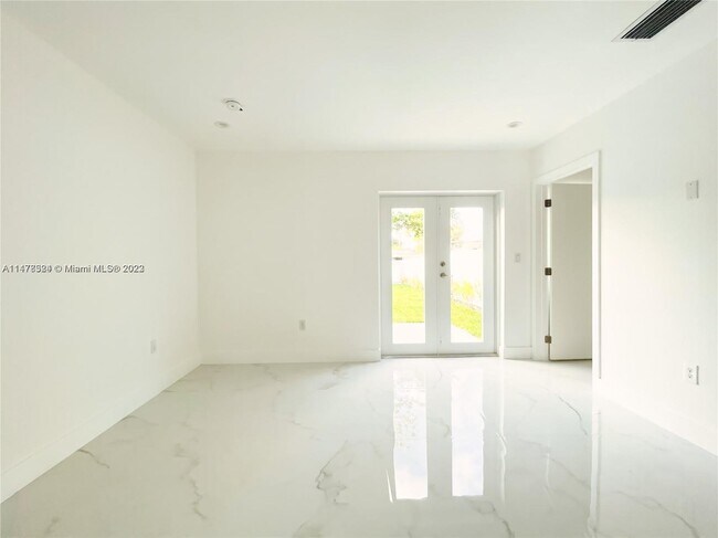 Photo - 12060 SW 216th St Unit B