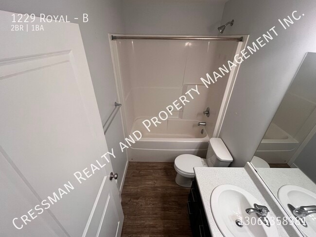 Photo - 2 Bed, 1 Bathroom Basement Suite! Unit B