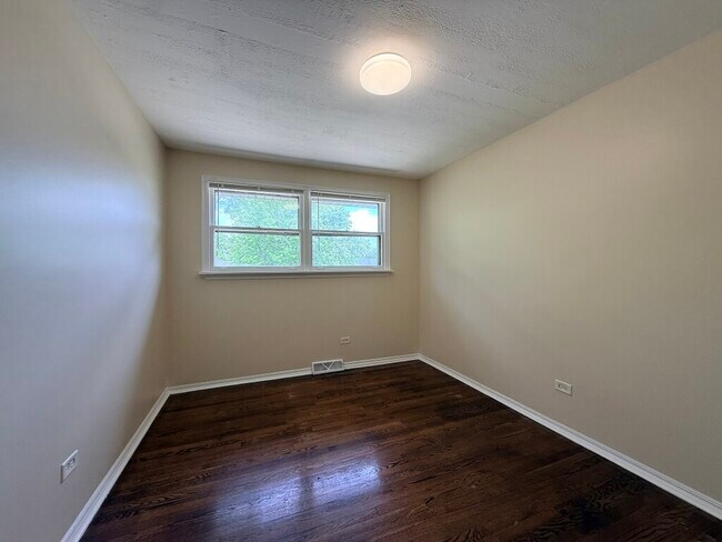Photo - 8517 W 87th Pl