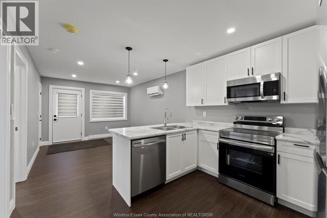 Photo - 1147 Hickory Rd