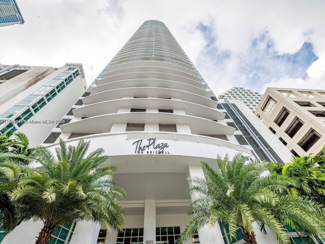 Building Photo - 950 Brickell Bay Dr Unit 5209