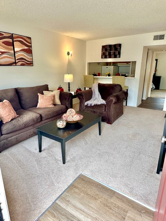 1 Bedroom - Kings Point Apartments