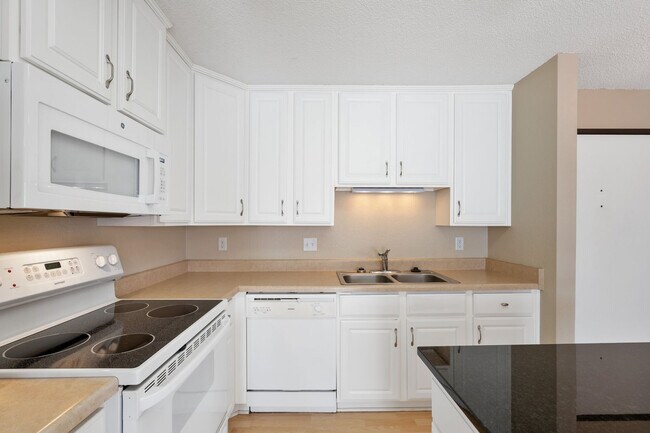 Sterling Ponds Apartments