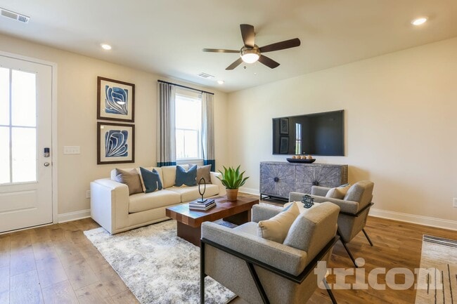 Photo - 18 Beautyberry St