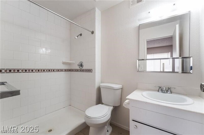 Photo - 7285 Bridgeview Ave