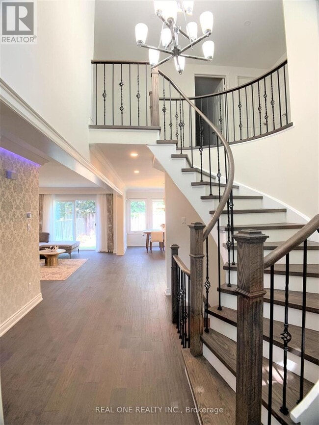 Photo - 433 Mullen Dr