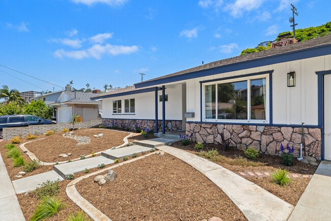 Photo - 2345 Worden St