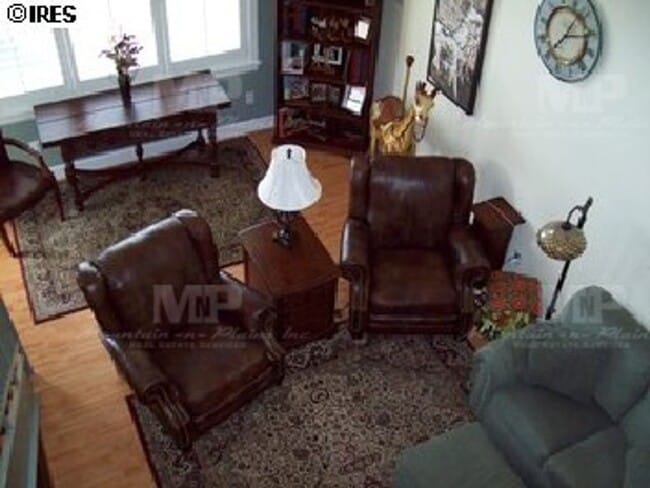 Photo - 409 Mason Ct