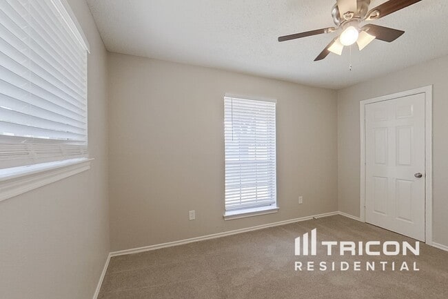 Photo - 545 Sharp Dr