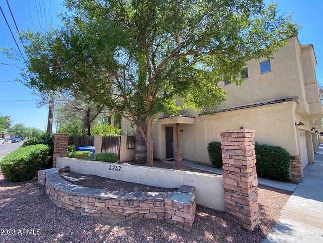 Photo - 4242 N 27th St Townhome