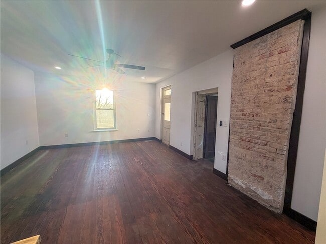 Photo - 107 E Stone St Unit B