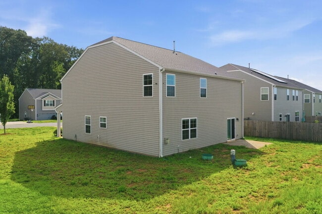 2509 Summersby Dr