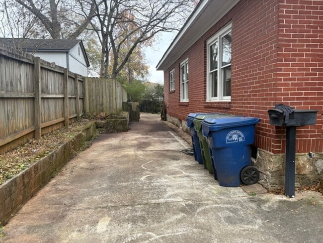 Photo - 497 Kendrick Ave SE Unidad -1