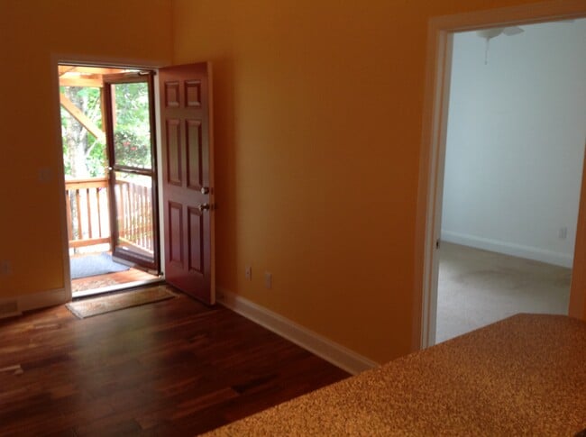 Photo - 211 N Water St