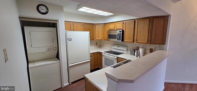 Photo - 7005 Birkenhead Pl Unit F