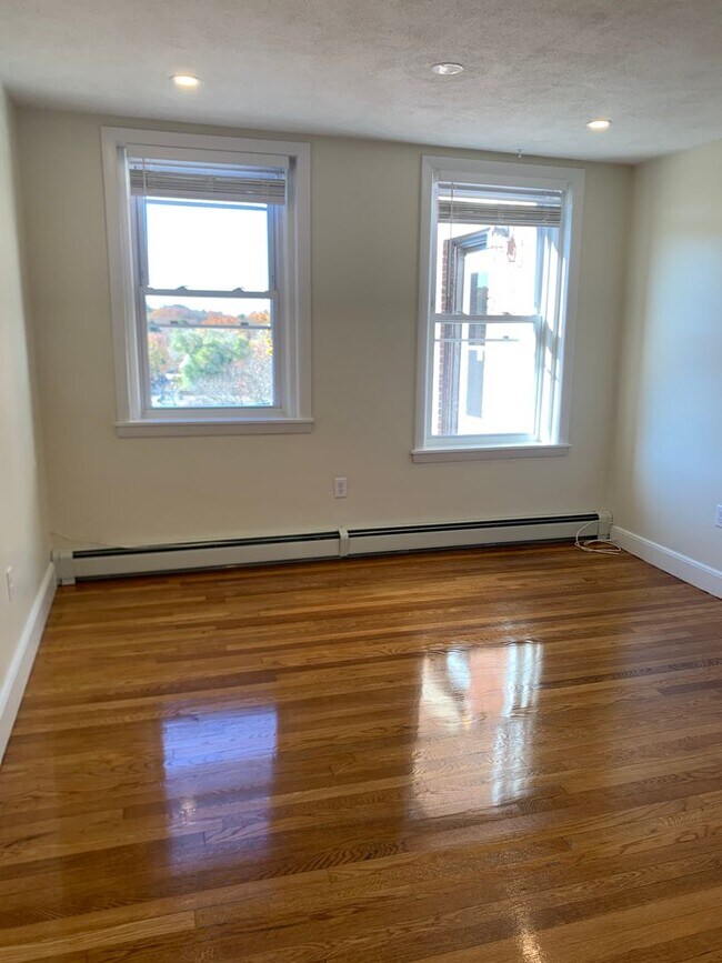 Photo - 314 Tappan St