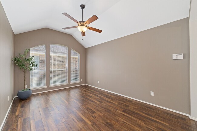 Photo - 26006 Palmdale Estate Dr