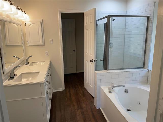 Photo - 1918 Putman Way