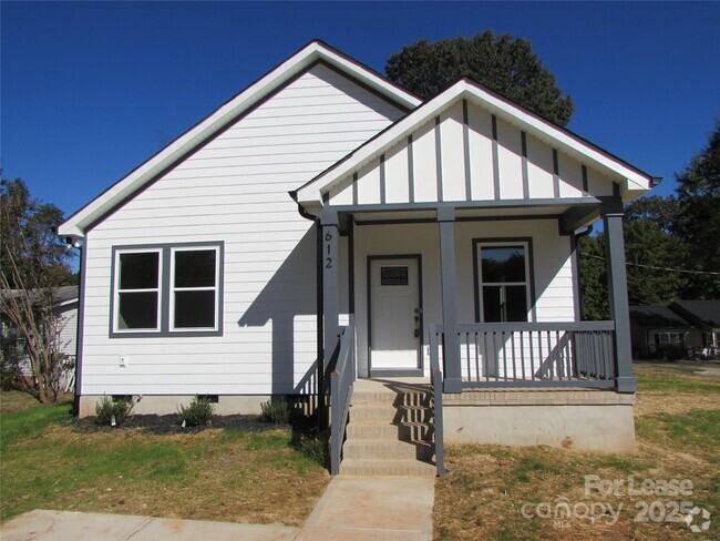 Building Photo - 612 Anderson St Rental