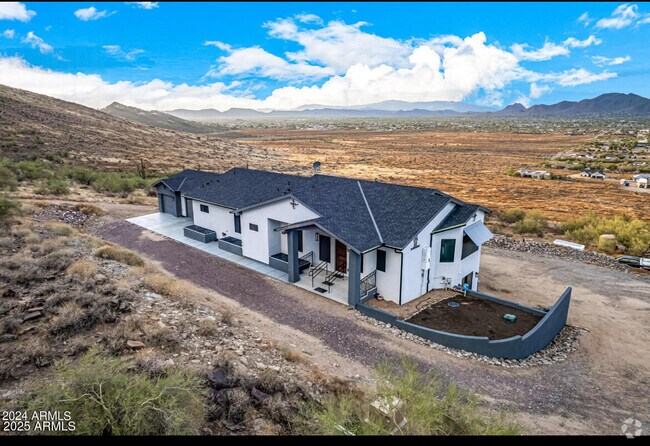 Building Photo - 1829 W Cloud Rd Rental